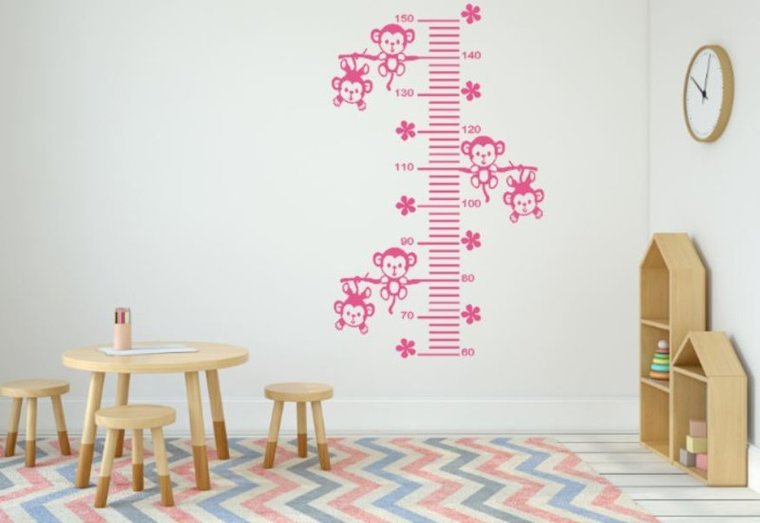 Sticker lengtemeter aapjes aan tak roze 102 x 55 cm | Rosami Decoratiestickers