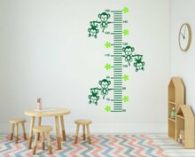 Sticker lengtemeter aapjes aan tak groen 102 x 55 cm | Rosami Decoratiestickers